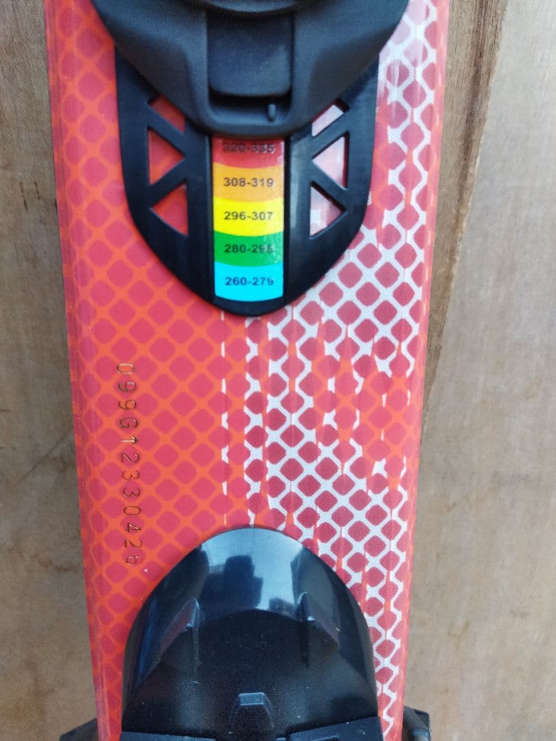 サロモン　SALOMON　S−board ショートスキー　板　赤　レッド