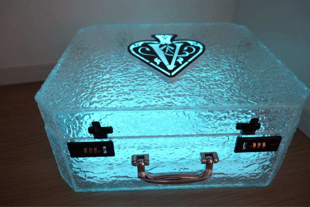 新品 シャンパン ケース LED アルマンド アタッシュケース