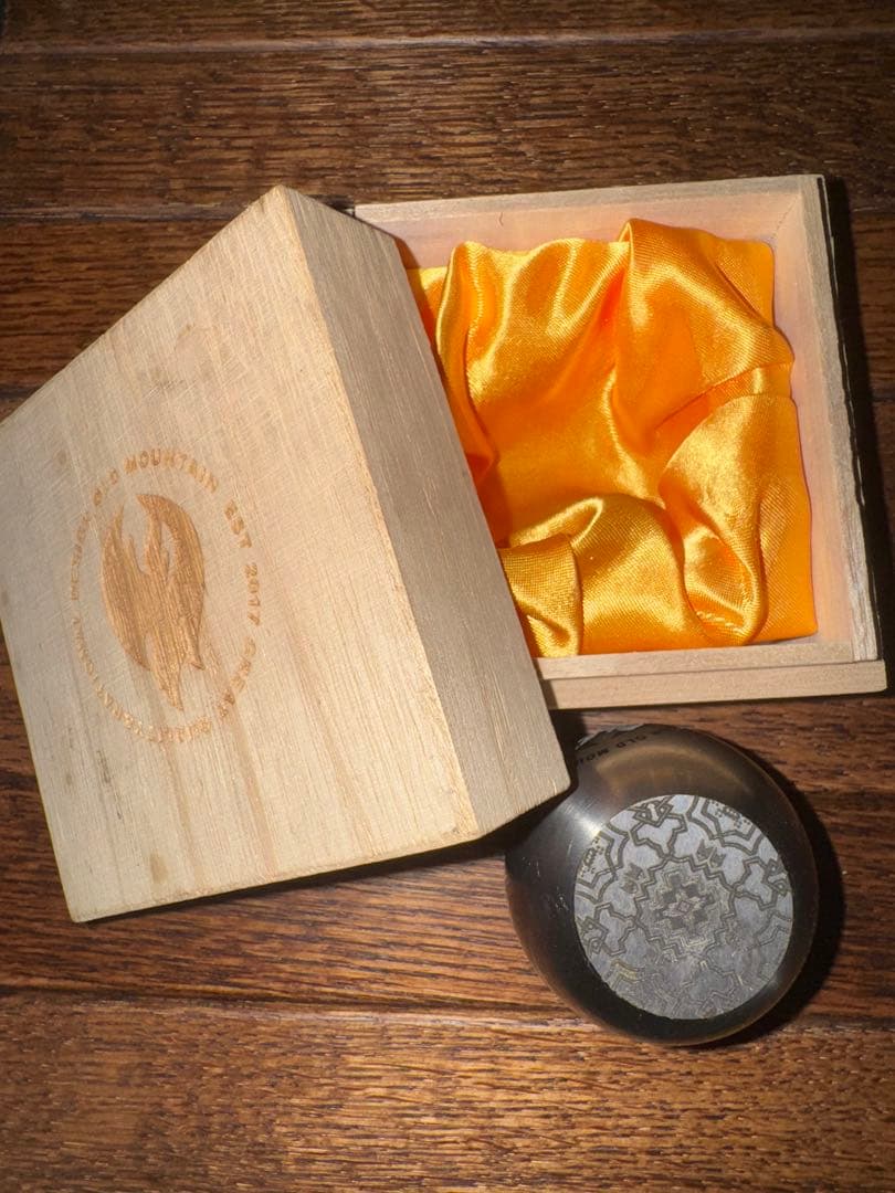 old mountain ぐい飲み　チタン　GUINOMI