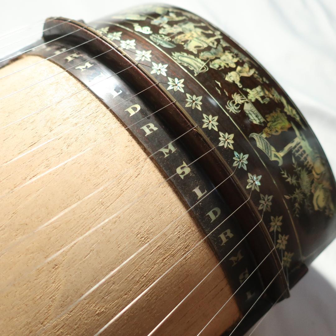 ベトナム民族楽器 ダン・トラン ハードケース付 17弦 エスニック琴 螺鈿細工