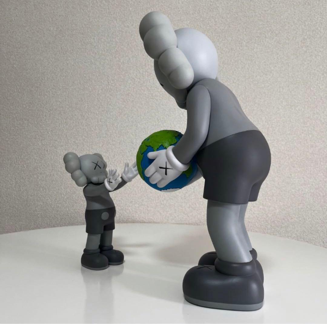 kaws カウズ フィギュア プロミス