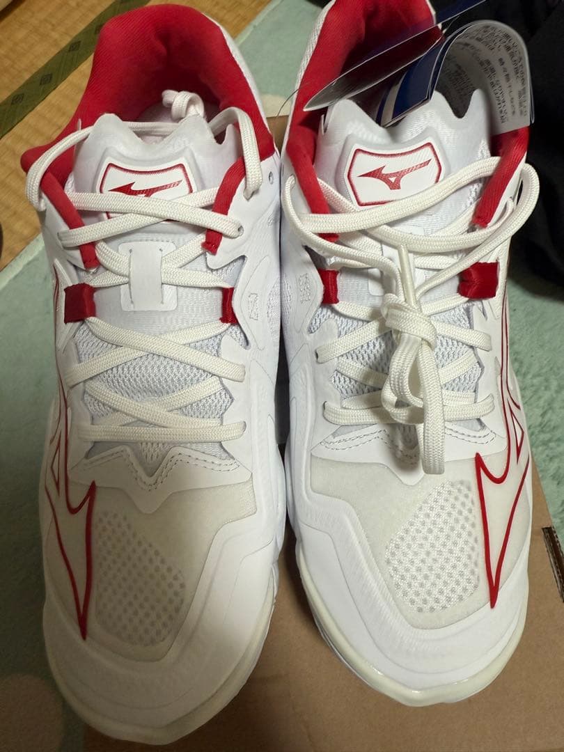 E*z様 Mizuno Wave Lightning Z6 ホワイト/レッド