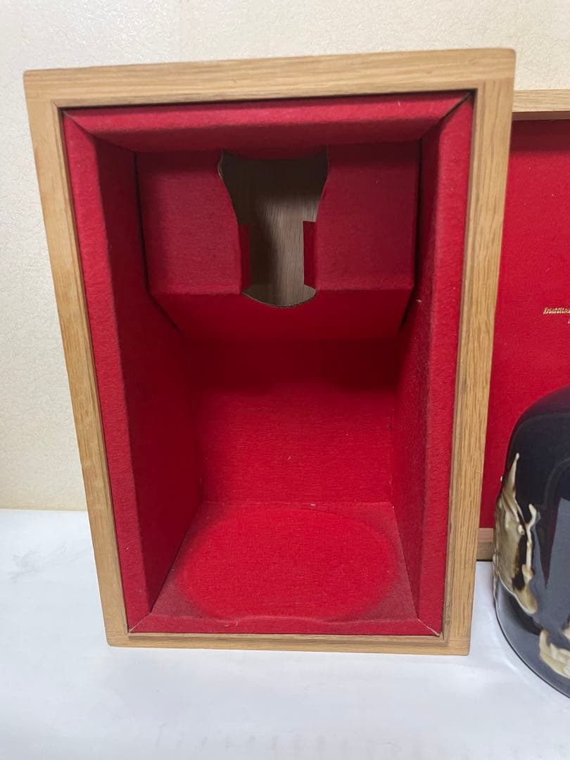 サントリー有田焼空き瓶や空箱