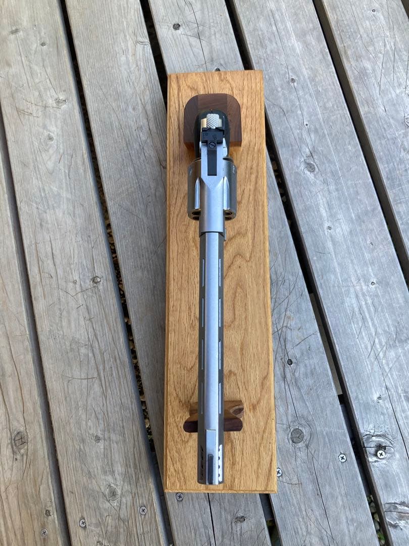 Taurus Raging Bull マルシン製のGun Standガンスタンド