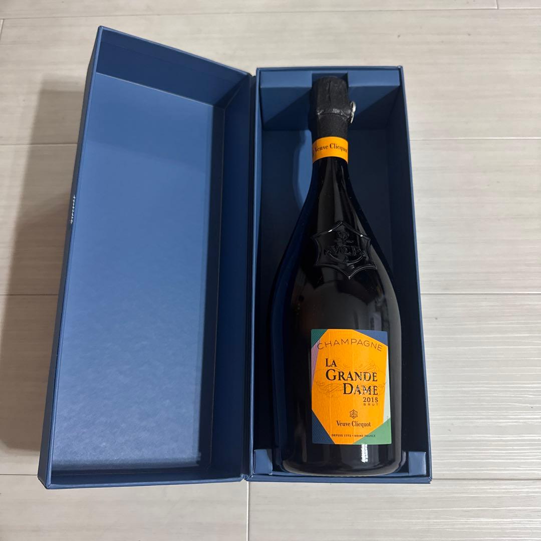 LA GRANDE DAME 2015 シャンパン