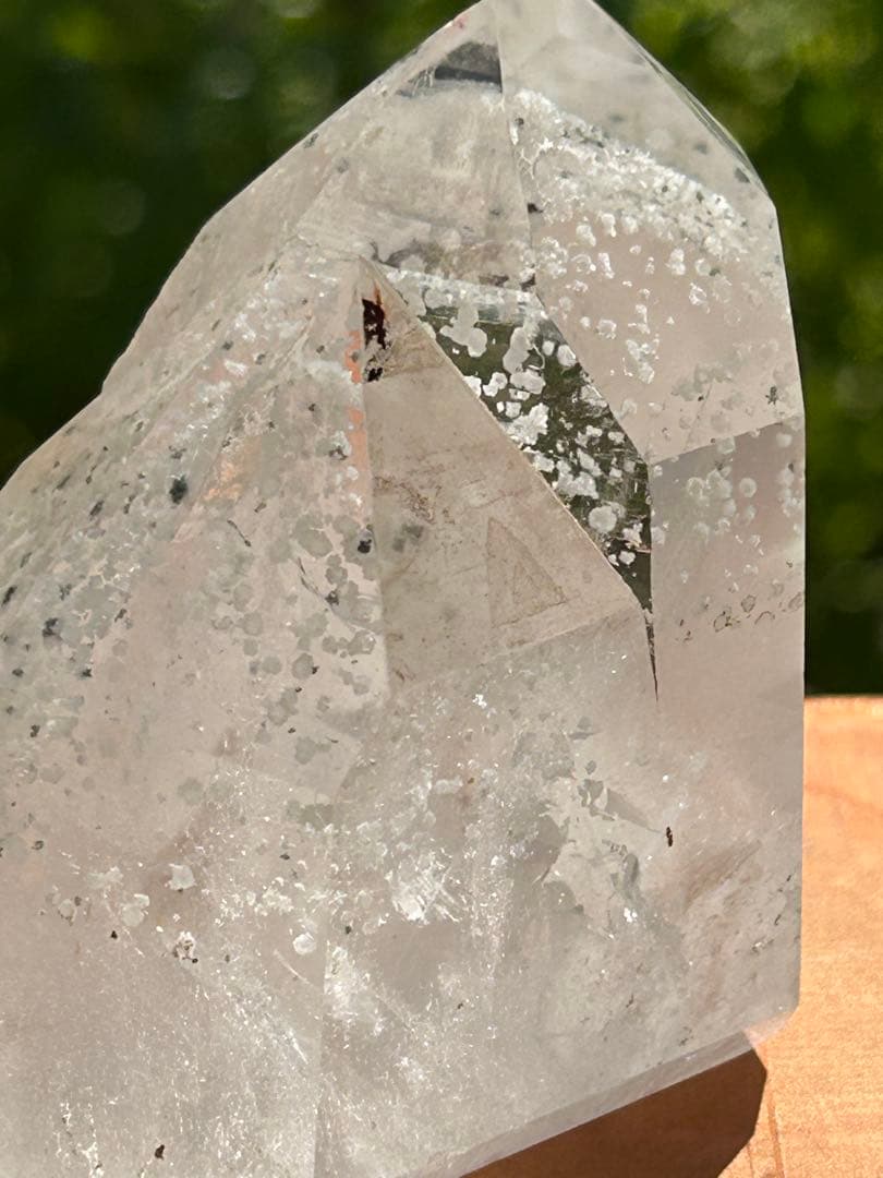 ホワイトファントムクォーツとても珍しい存在感のある石　希少価値‼️大特価SALE