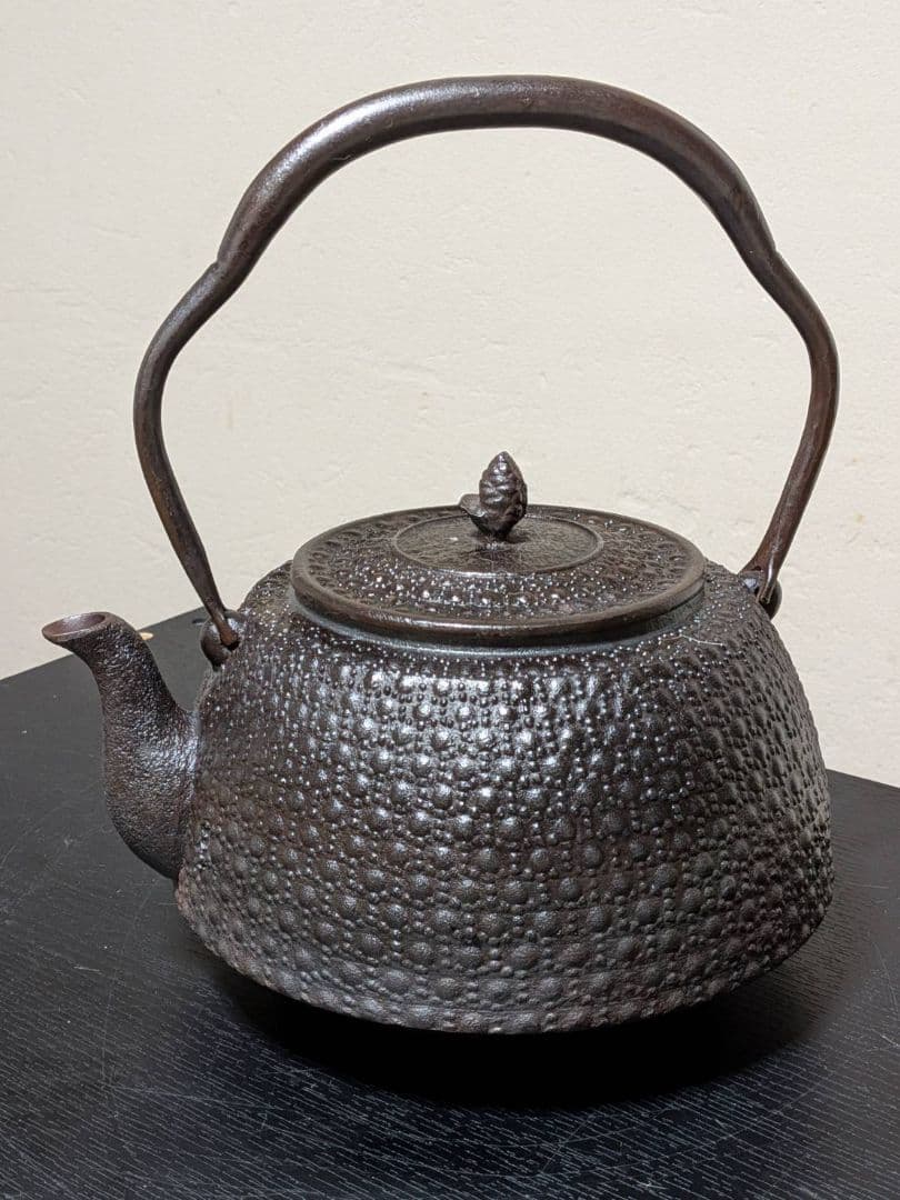 長文堂造 大振鉄瓶 霰紋 約1.8L 鉄蓋 メンテナンス済　鉄器