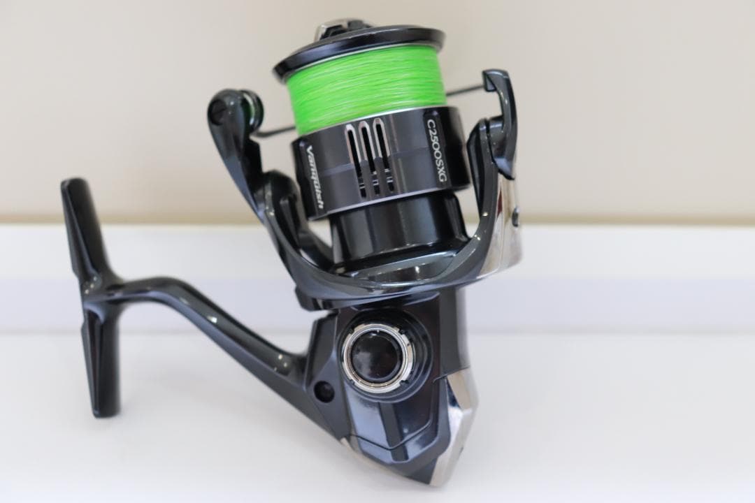 【美品 淡水使用のみ】シマノ19ヴァンキッシュC2500SXG バンキッシュ