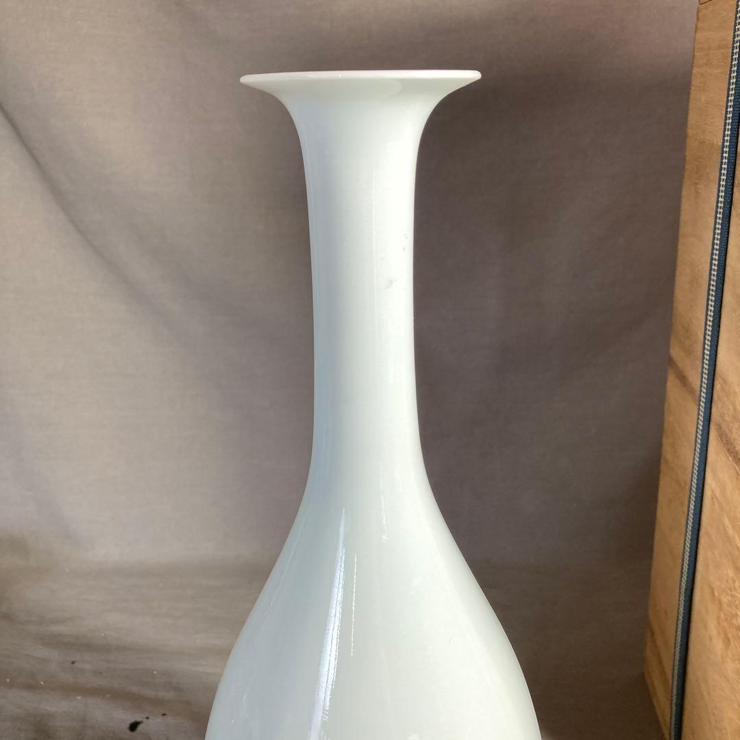 【樋渡陶六】日本の名窯　重要無形文化財　有田肥蝶山　樋渡陶六作　青白磁　鶴首花生