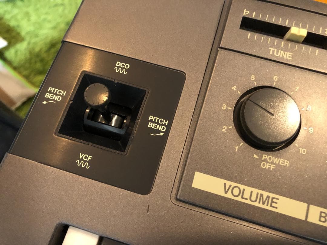 KORG POLY-800 シンセサイザー 完動品 専用ケース付属