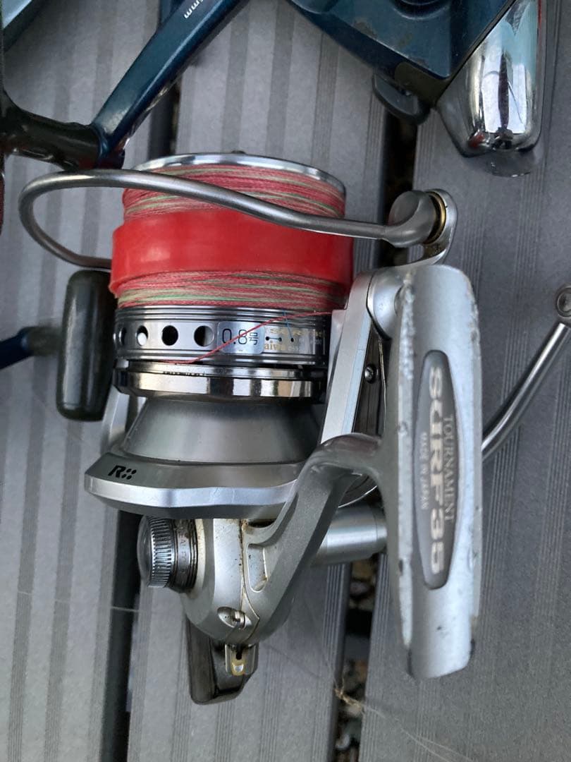 リール Daiwa CAST'IZM 18-295 TOURNAMENT SURF 35