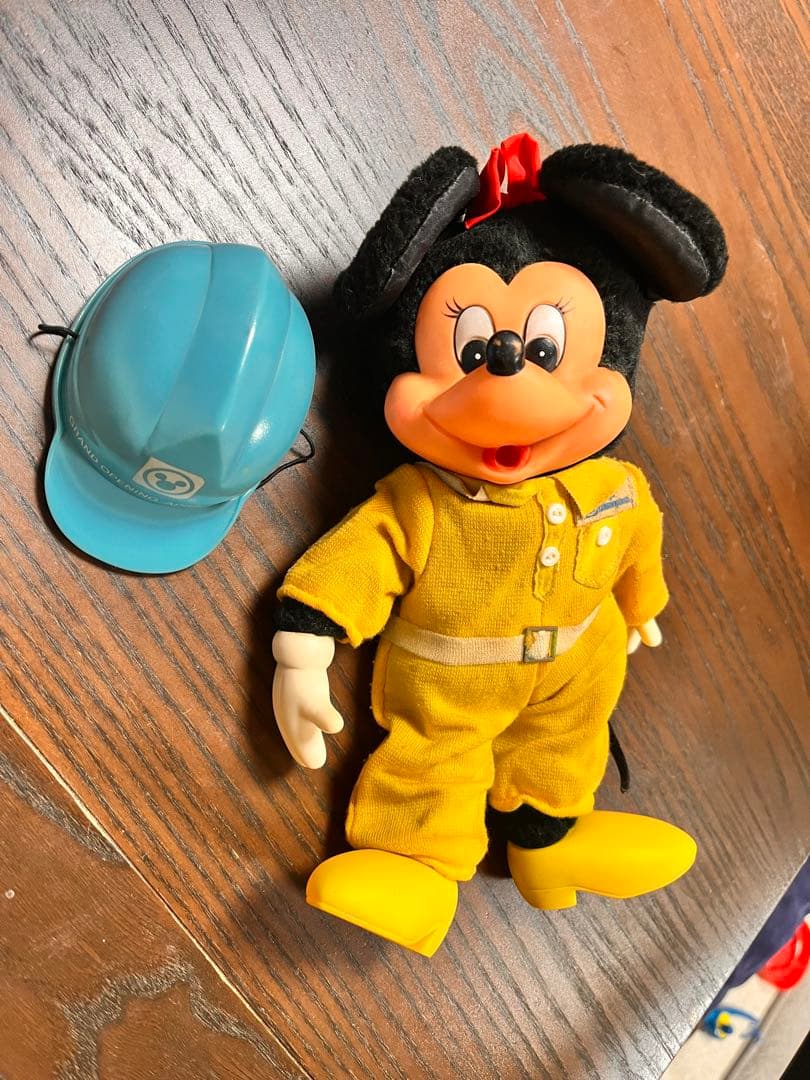 【超レア　希少】ミニーマウス　工事人ぬいぐるみ