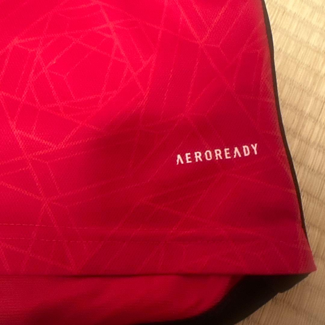 Manchester United adidas Tシャツ