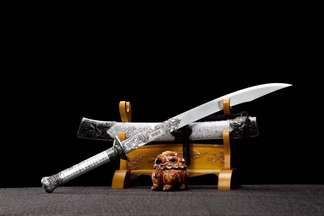 巽龍斬龍虎刀 武具　刀装具　日本刀　模造刀 居合刀