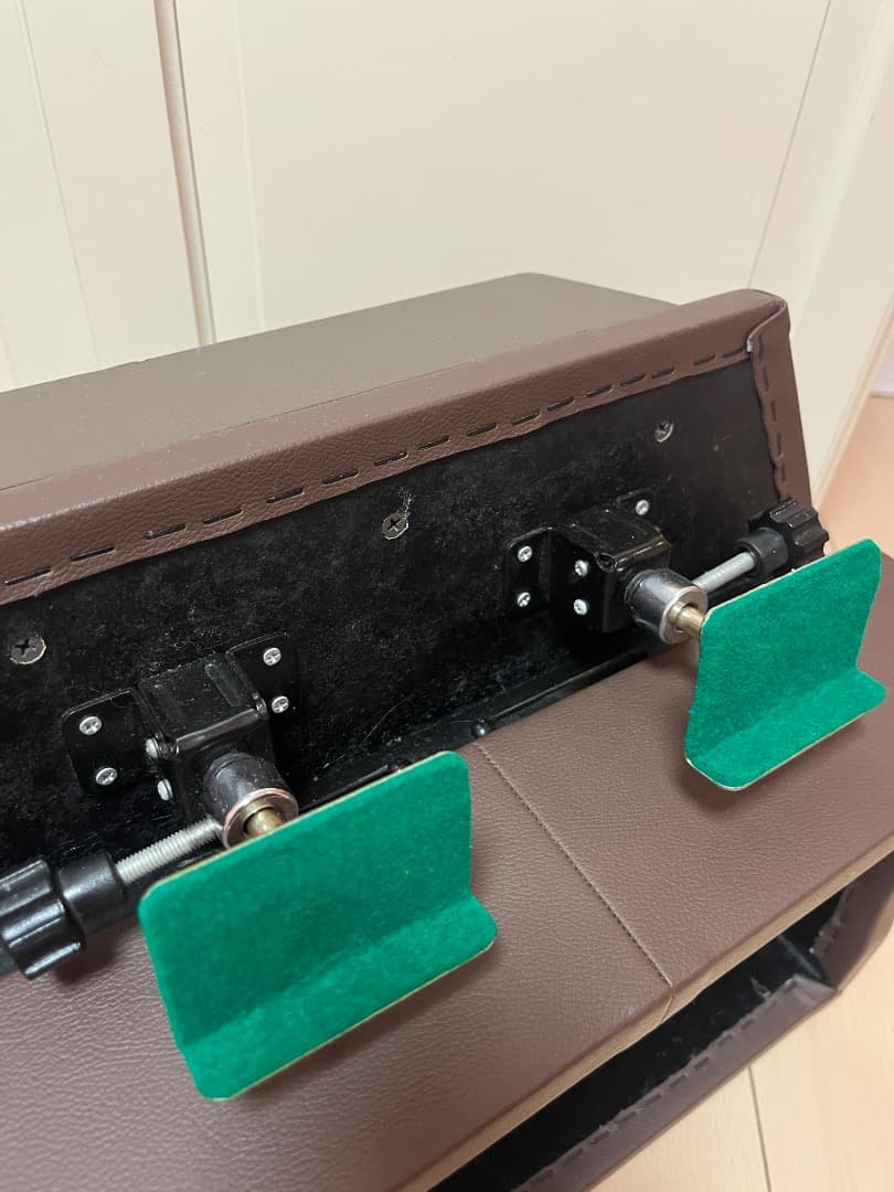 ピアノ補給ペダル（メーカー:イトマサ／品番:P33）、ブラウンの鍵盤楽器用機材