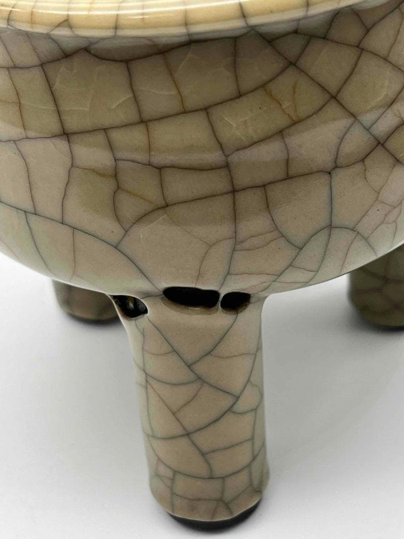 宋時代　青磁　汝官窯包金氷裂紋 支釘焼き 双耳三足香炉(C-81)