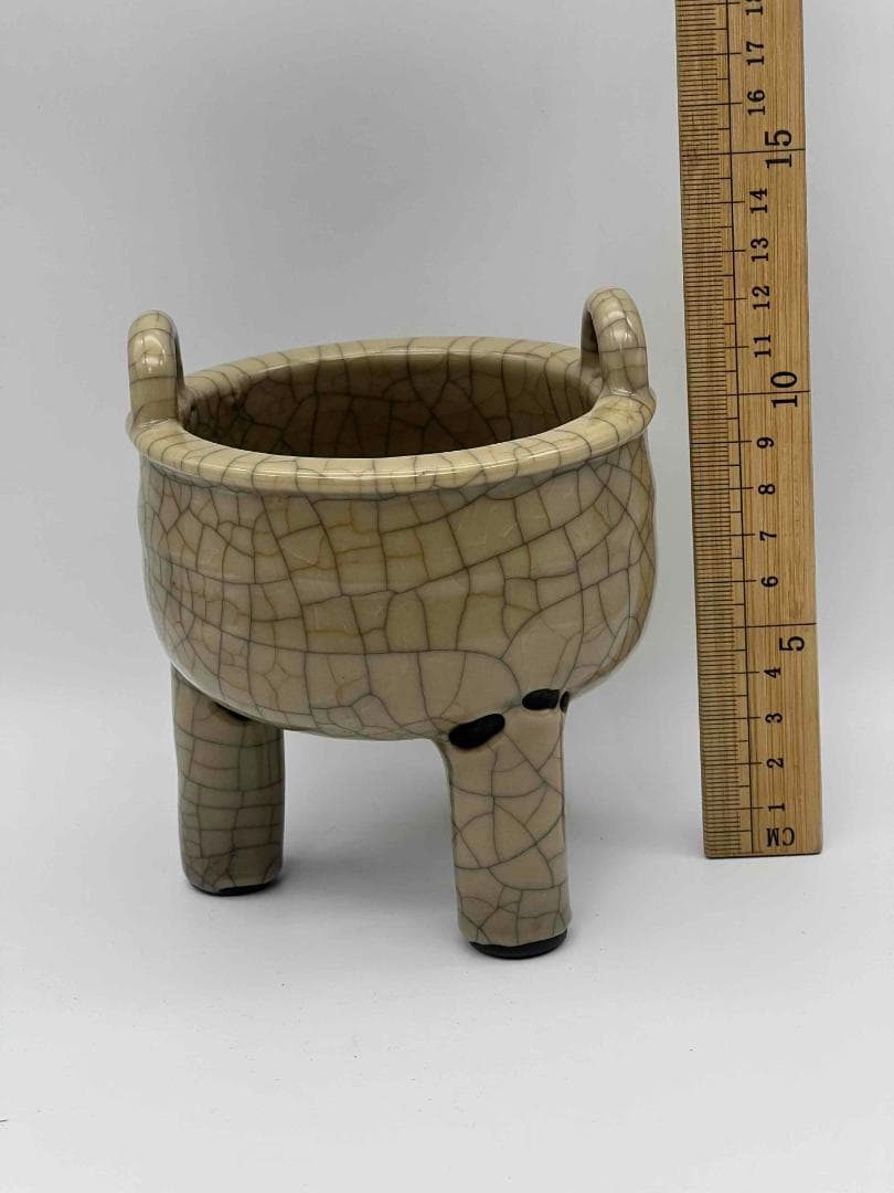 宋時代　青磁　汝官窯包金氷裂紋 支釘焼き 双耳三足香炉(C-81)