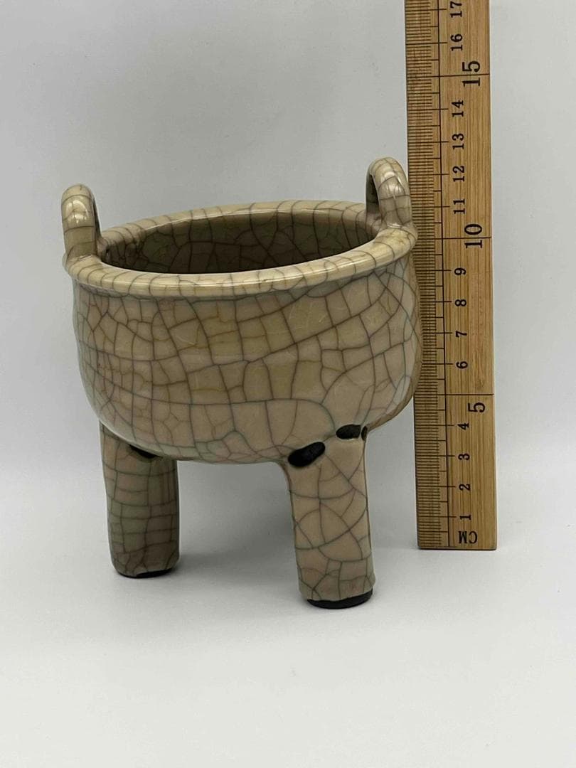 宋時代　青磁　汝官窯包金氷裂紋 支釘焼き 双耳三足香炉(C-81)