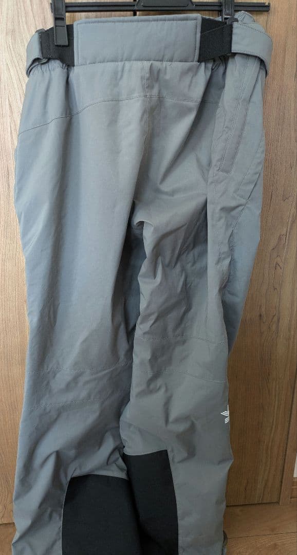 ゴールドウィンGoldwin スキーウェア下