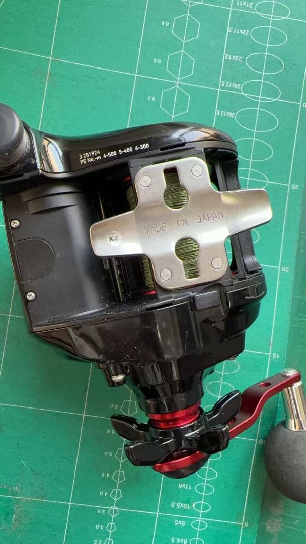 JOG 電動リール ブラック/レッド