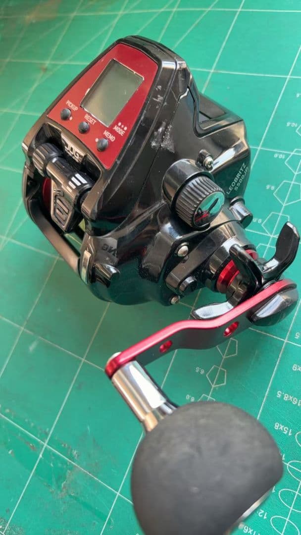 JOG 電動リール ブラック/レッド