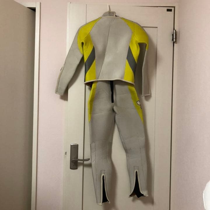 MONDO モンド　ウェットスーツ