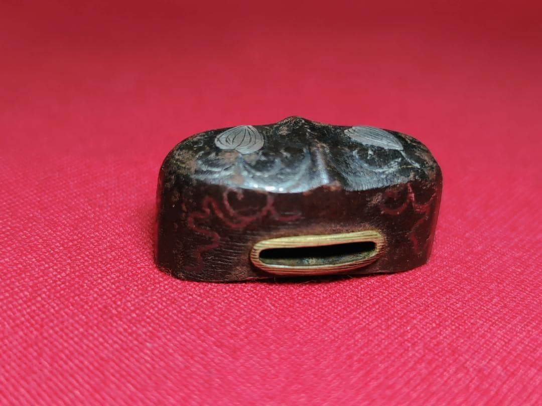 鉄地 鬼灯図 縁頭 銀色絵 拵 日本刀 刀装具 骨董 古美術