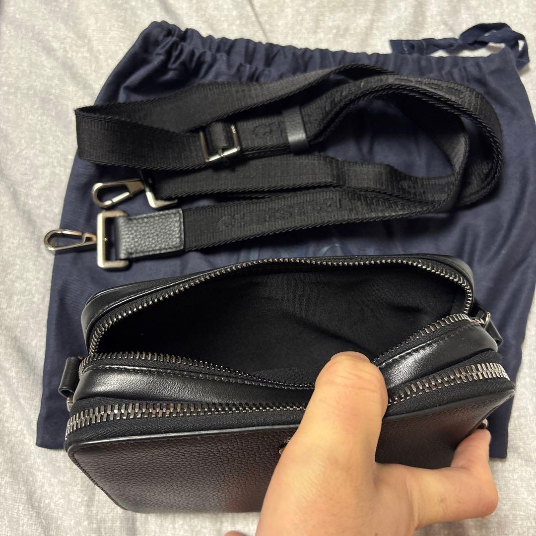 Dior 黒 レザーポーチ ショルダーストラップ付き