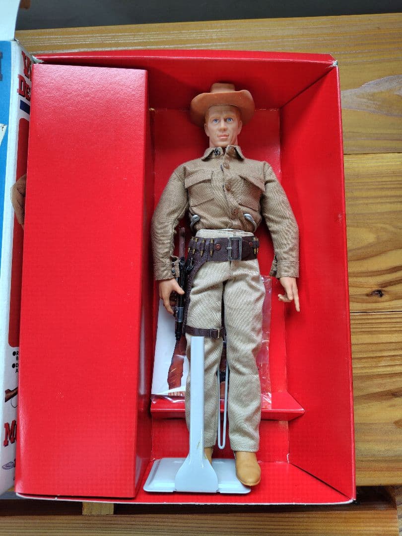 スティーブ・マックイーン フィギュア　steve mcqueen 中古