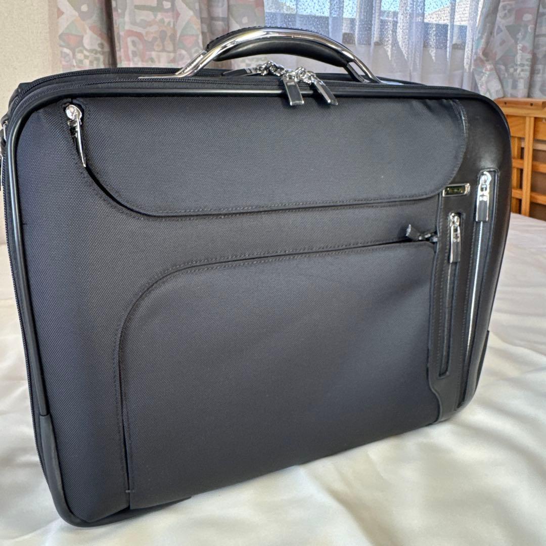 TUMI ARRIVE ホイールドキャリーケース 25603D 機内 新品同様