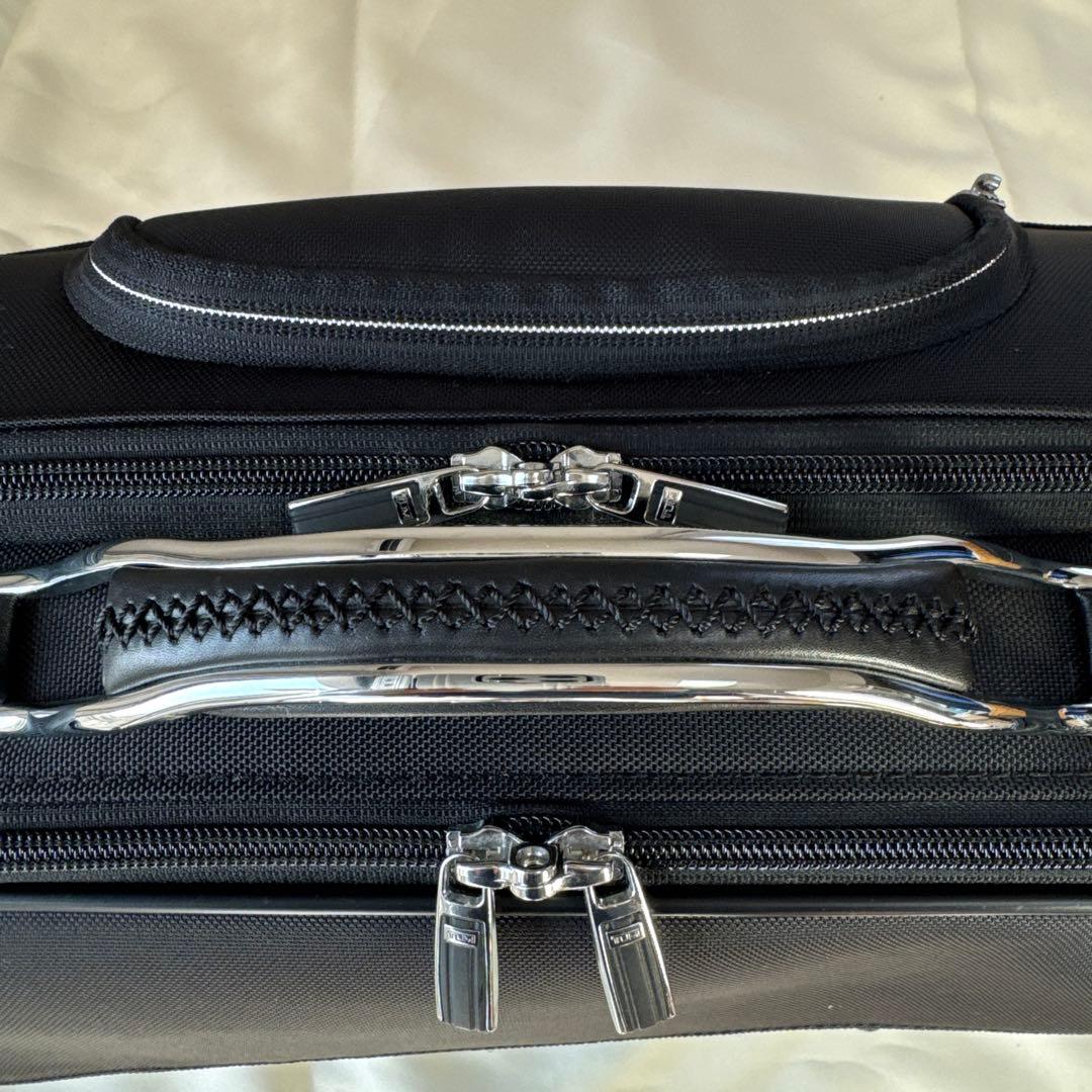 TUMI ARRIVE ホイールドキャリーケース 25603D 機内 新品同様