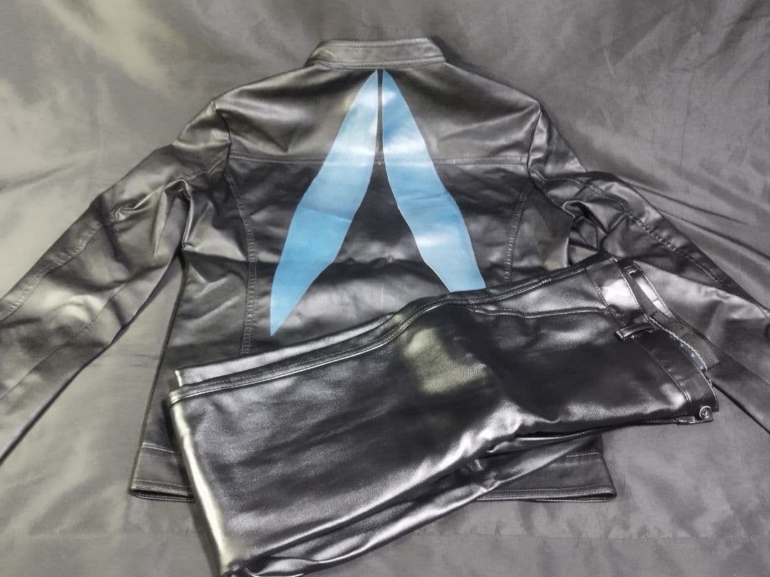 ★中古品 スーツ ズボン上着 Lサイズ コスプレ 革ジャン 特撮ヒーロー レザー