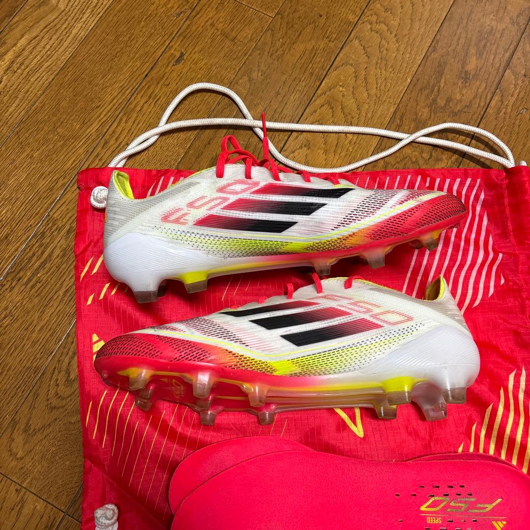adidas F50 FG サッカーシューズ ホワイト/レッド