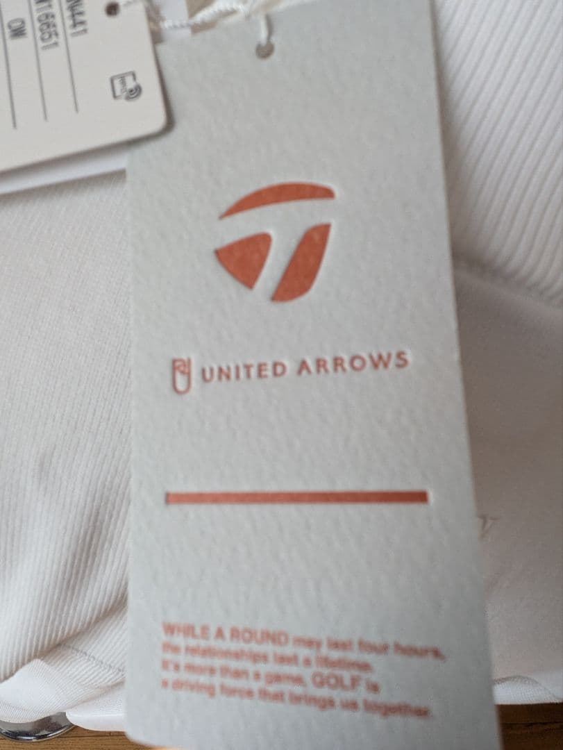 （定価の半額以下）TaylorMadeホワイト ハイネック シャツ