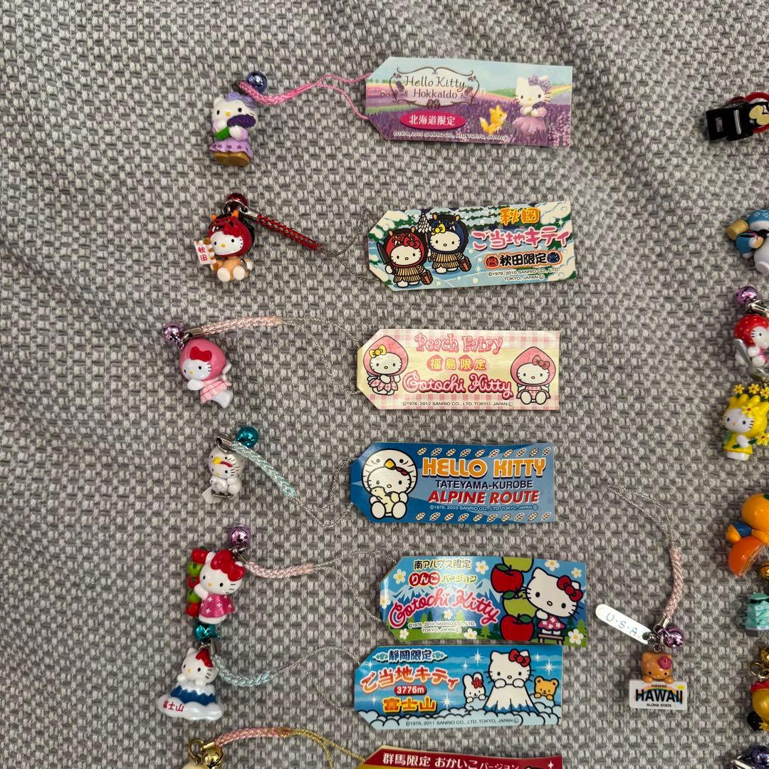 【値下げ可】ハローキティ 根付けご当地ストラップ22個セット