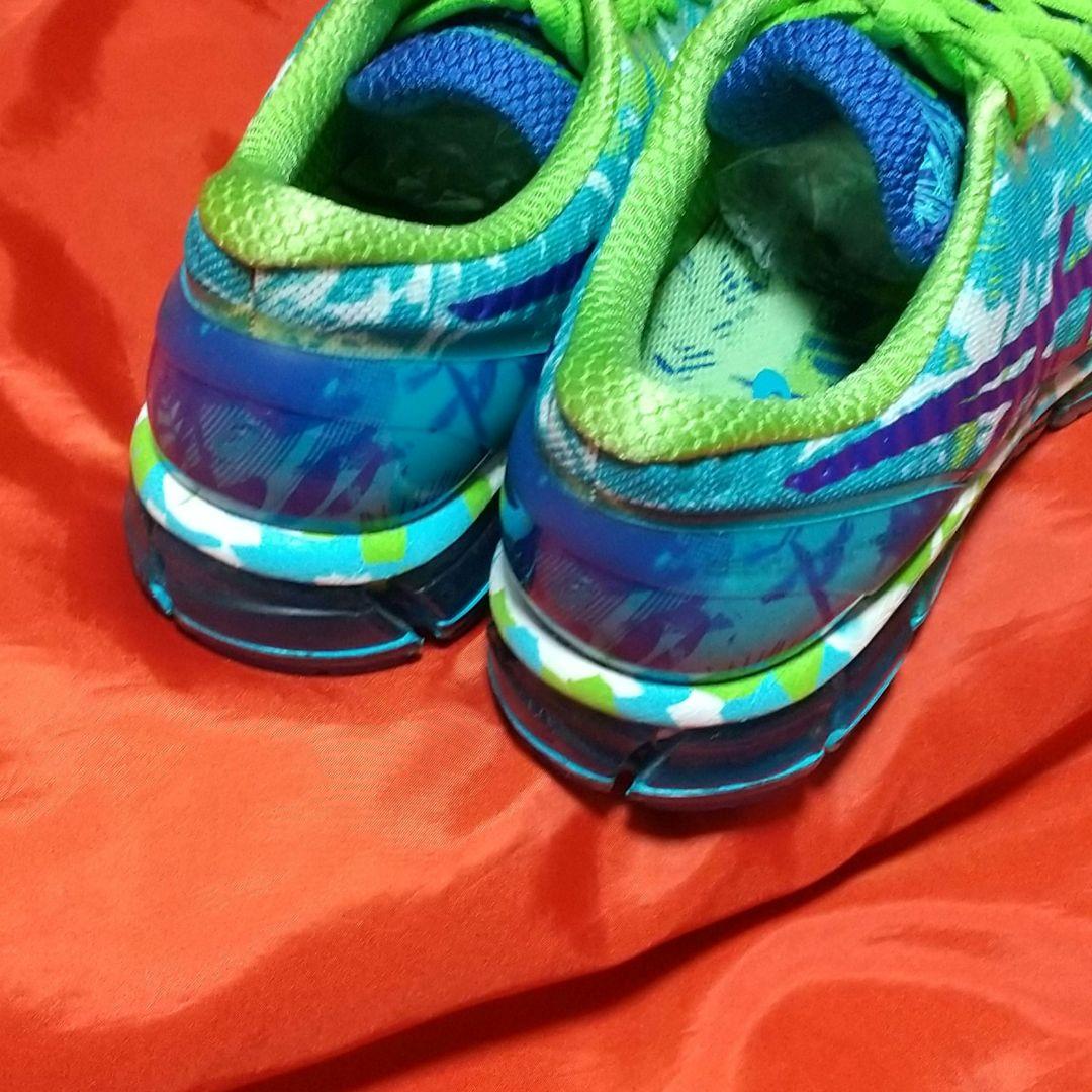 【新品未使用】アシックス　ランニングシューズ