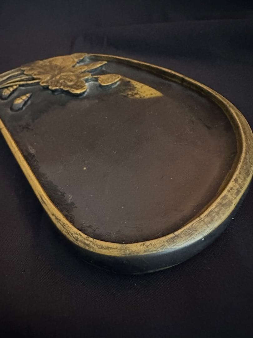 ★骨董 端渓硯 乾隆12年(1747年) 蓮に蛙と巻貝図★