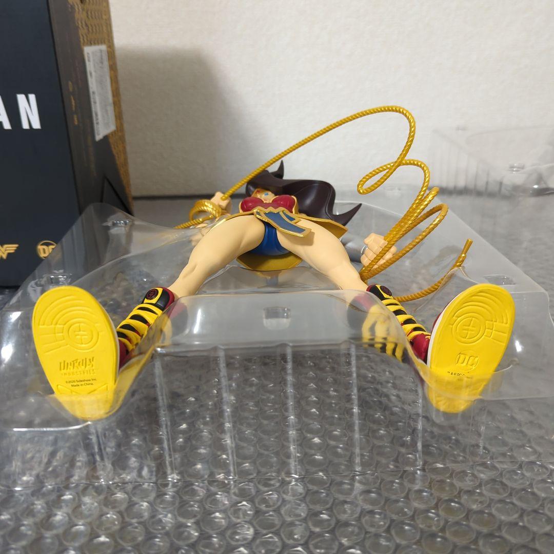 【希少】ワンダーウーマン アンルーリー インダストリーズ フィギュア