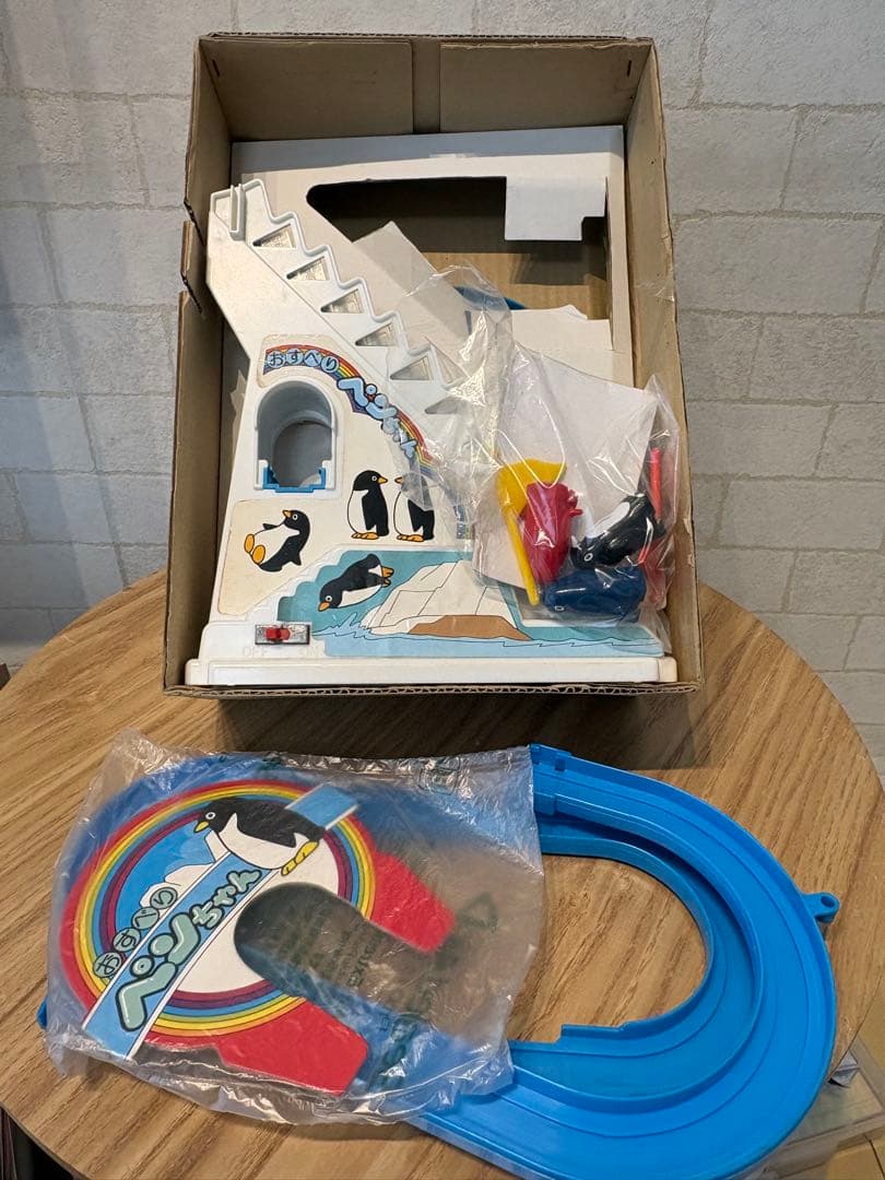 【当時物】電動おすべりペンちゃん　レトロおもちゃ　ペンギン　すべり台