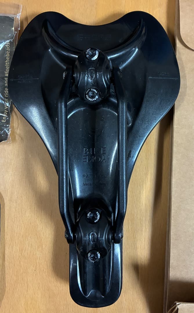 bike yoke sagma サドル 142mm ブラック中古美品！