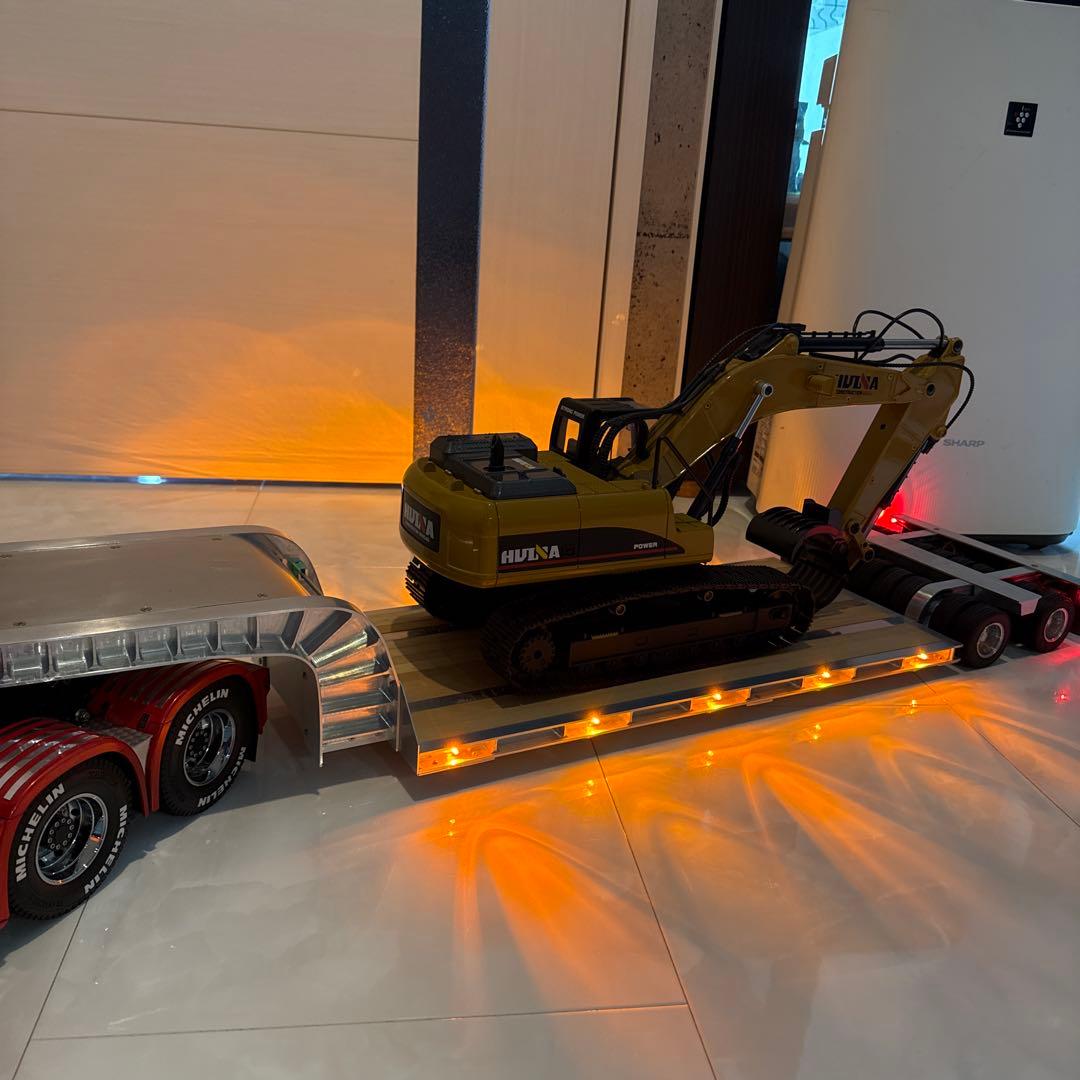 みっちゃんTAMIYAタミヤ1/14 R Cトレーラ16輪低床台車