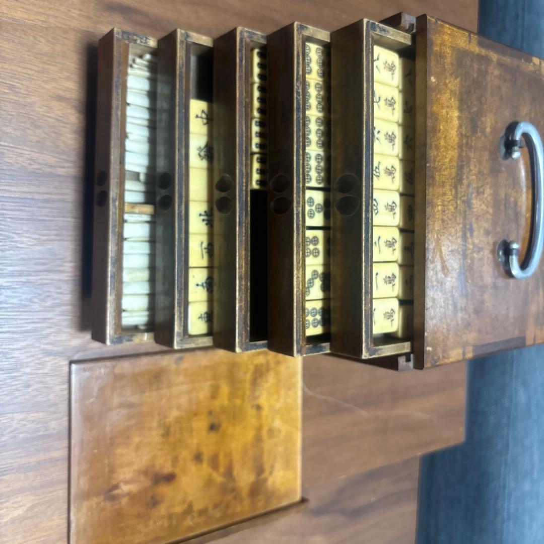 80年ほど前の上質鹿の骨材と竹材の麻雀牌セット木製の箱付き全種完備　送料無料