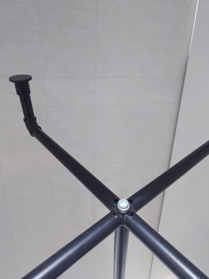 【送料込み】T字ハンガーラック　ハンガーラック　黒