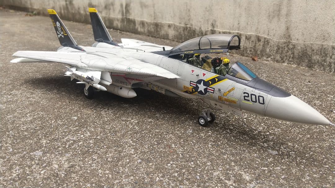 タミヤ グラマン F-14A トムキャット 1/48スケールモデル 完成品
