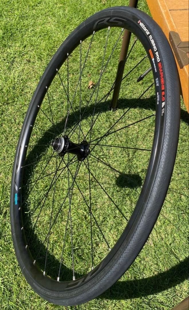 シマノ　ロードバイク　ホイール　タイヤ付　700 28C