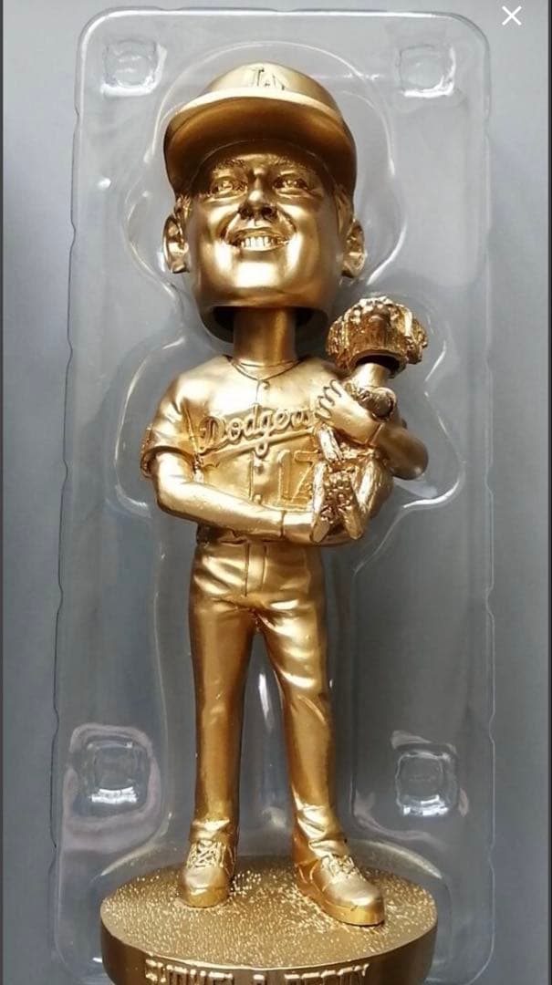 大谷翔平 & デコピン ボブルヘッド人形　ゴールド 限定版 ドジャース 非売品