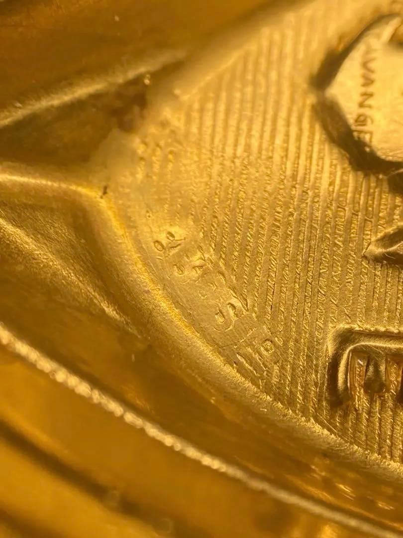 銀製バイキング船型容器とスプーン