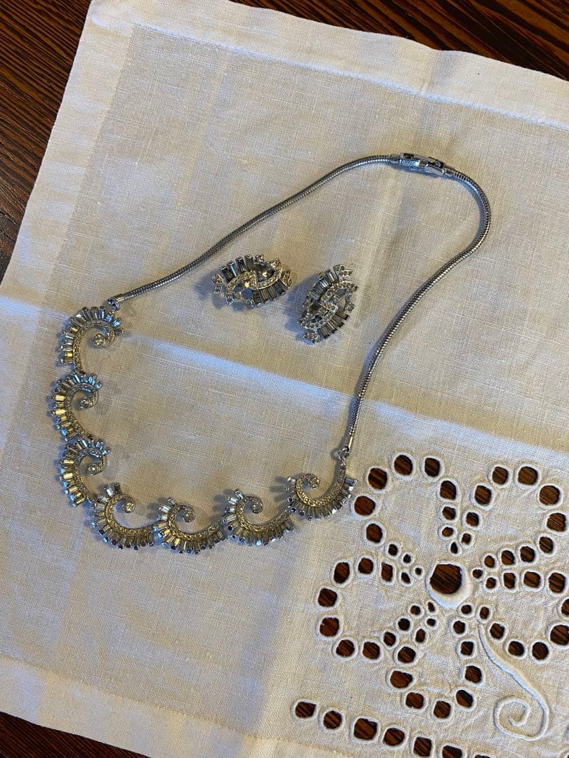 コスチュームジュエリー　pennino ネックレス＆イヤリングセット