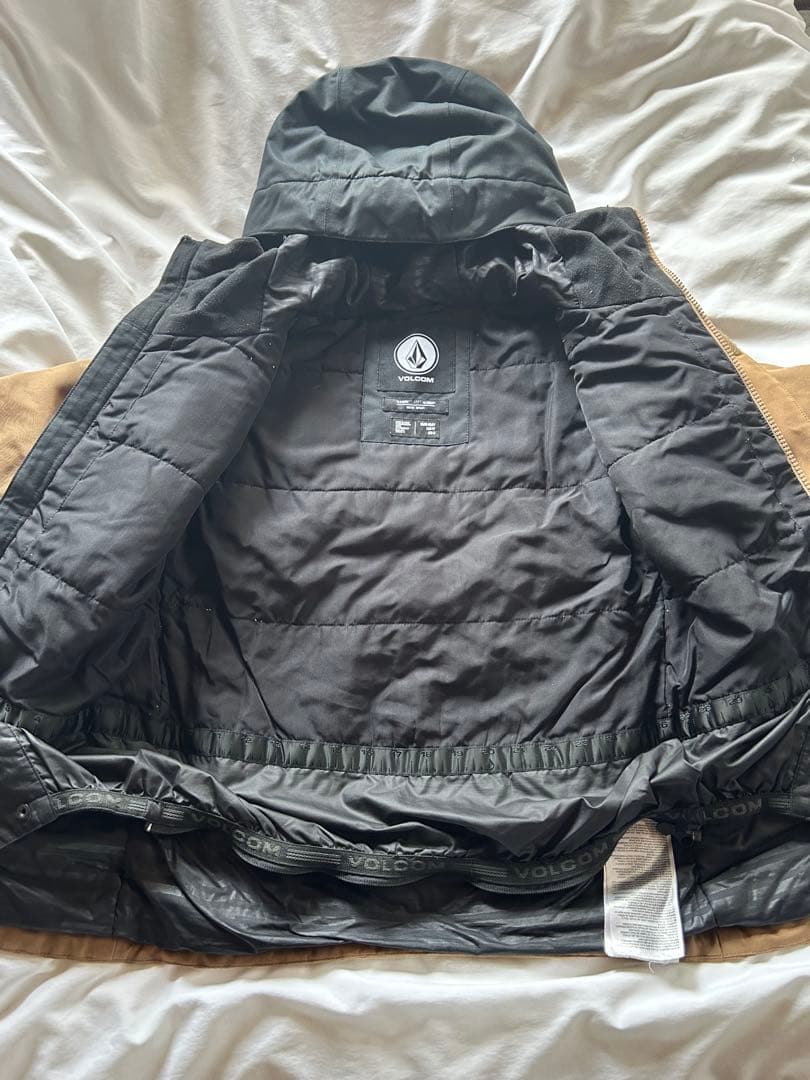 キッズ　VOLCOMスノーボードウエア上下
