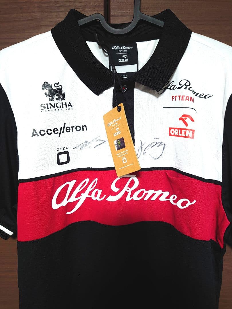 【希少】F1 Alfa Romeo 周冠宇 サイン入りポロシャツ